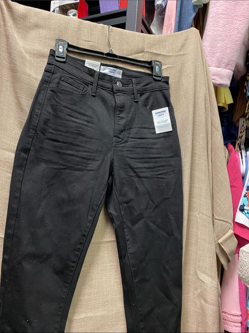 Denizen from Levi's Black Women's Skinny Jeans - High Rise